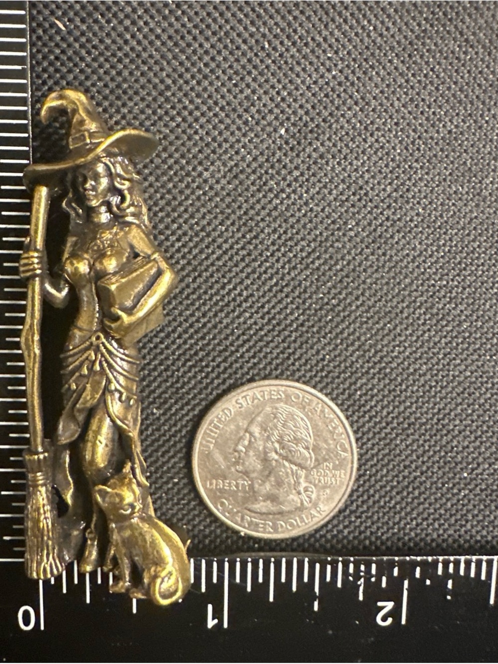 Brass Witch Miniature Figurine with Cat - Antique Gold Tone - Picture 7 of 7